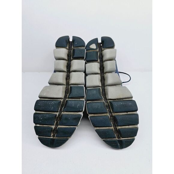 OnCloud Women 9.5 Comfy Running Shoe - Picture 9 of 10